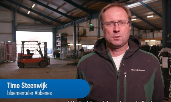 Bloementeler Timo Steenwijk uit Abbenes