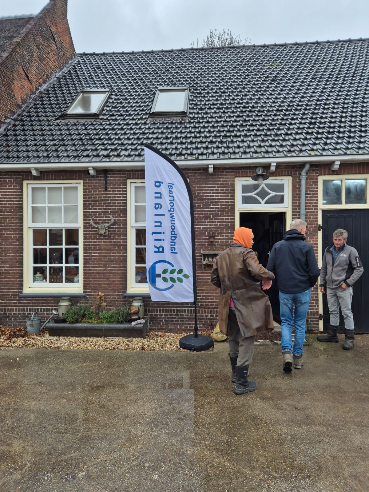 WhatsApp Image 2025-11-20 at 09.25.06.jpeg (390 KB)